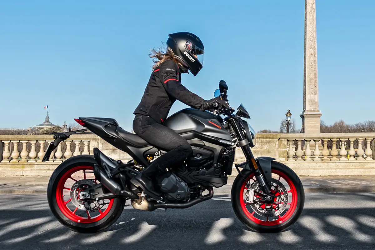 Ducati Monster — Naked